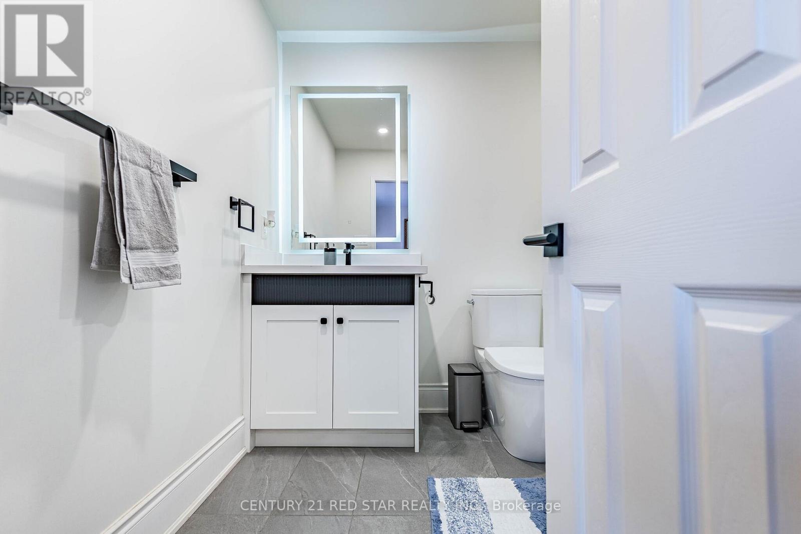 396 Derrydale Drive, Mississauga, ON - Indoor Photo Showing Bathroom