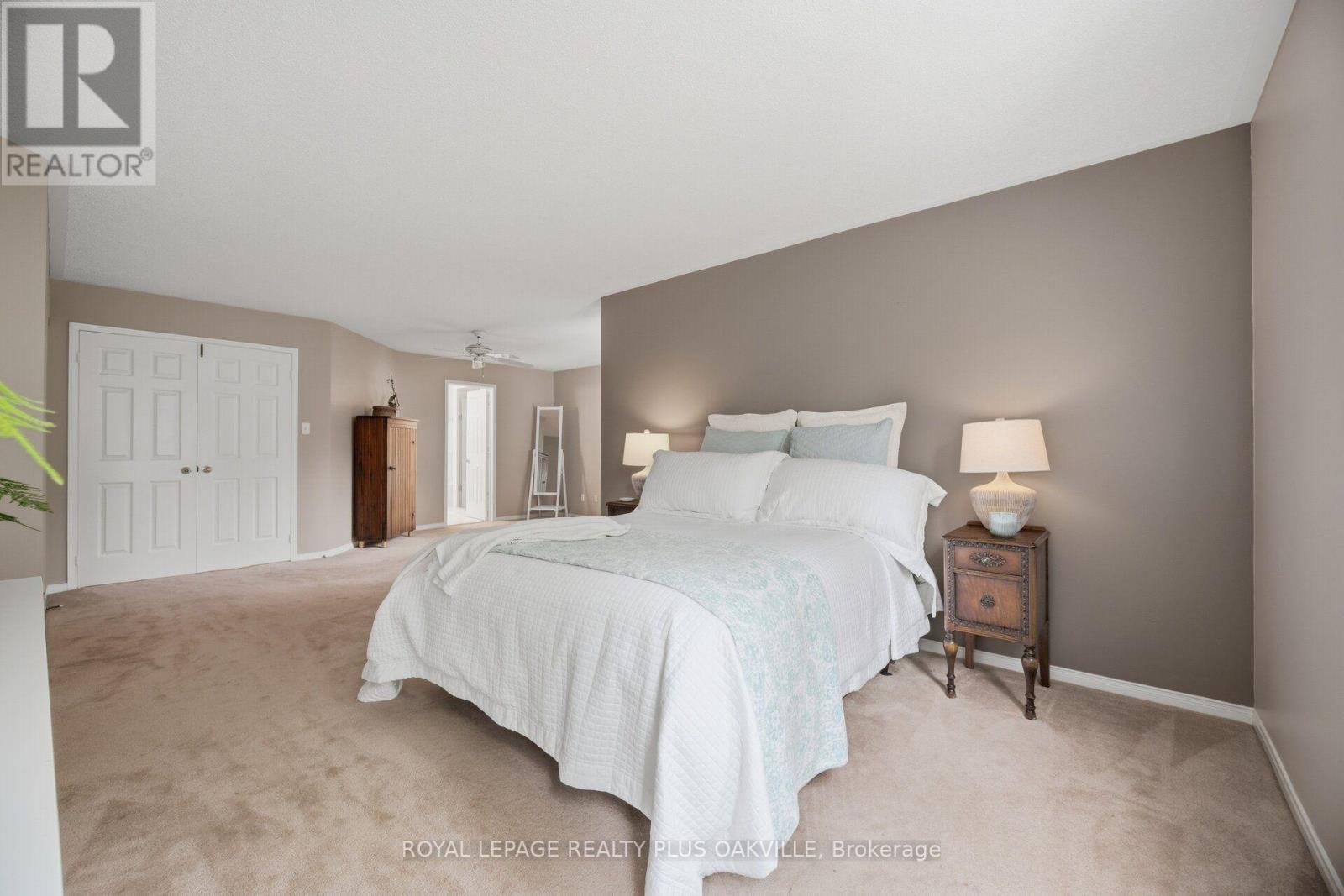 5882 Cornell Crescent, Mississauga, ON - Indoor Photo Showing Bedroom
