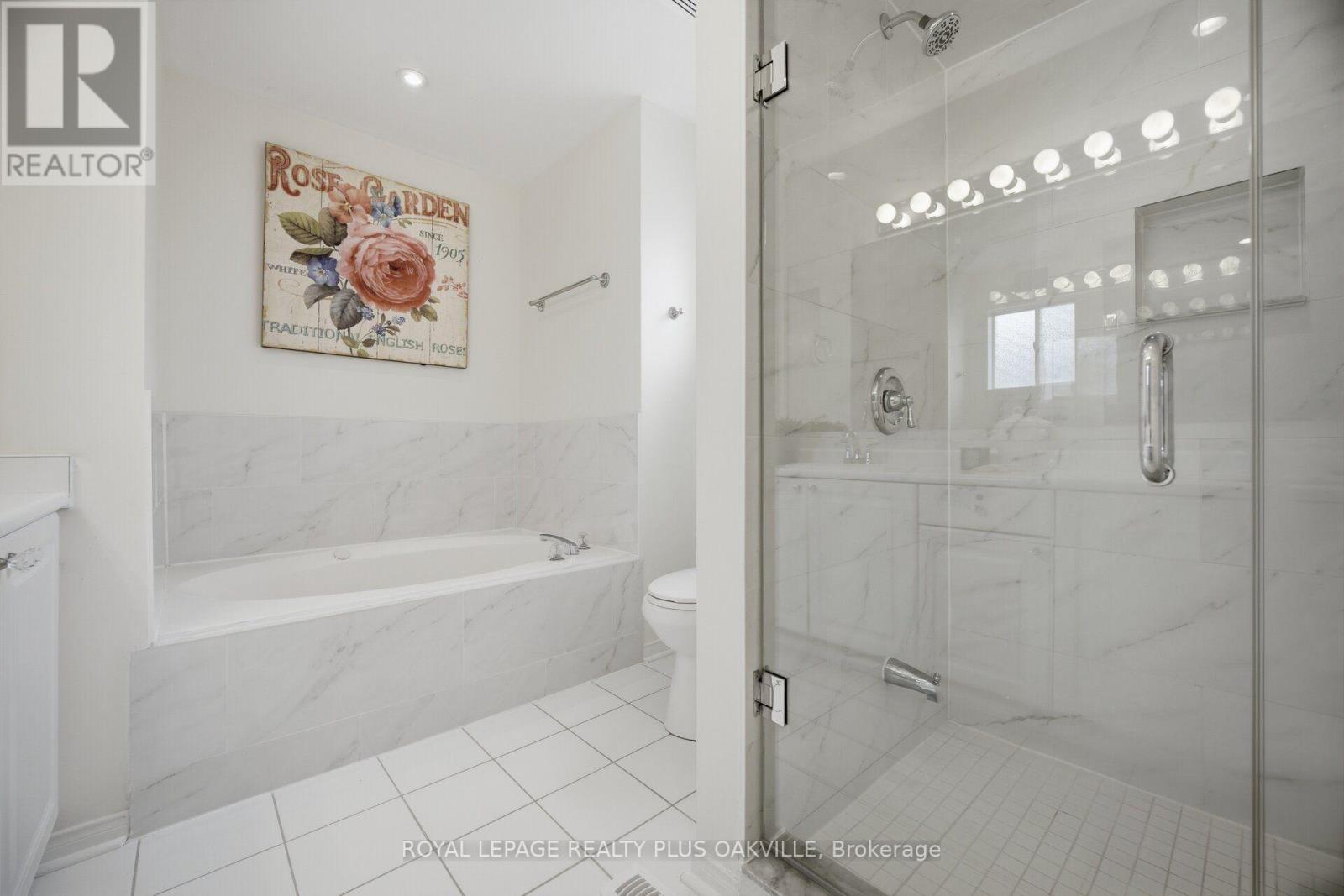 5882 Cornell Crescent, Mississauga, ON - Indoor Photo Showing Bathroom