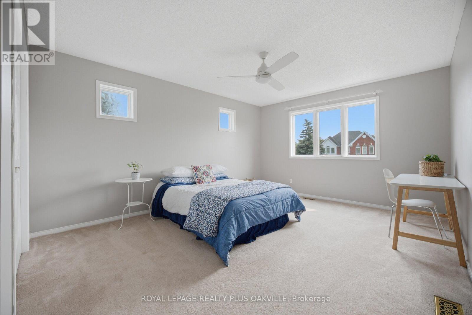 5882 Cornell Crescent, Mississauga, ON - Indoor Photo Showing Bedroom