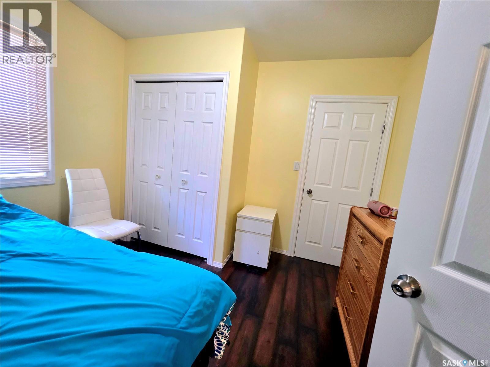 802 O Avenue S, Saskatoon, SK - Indoor Photo Showing Bedroom