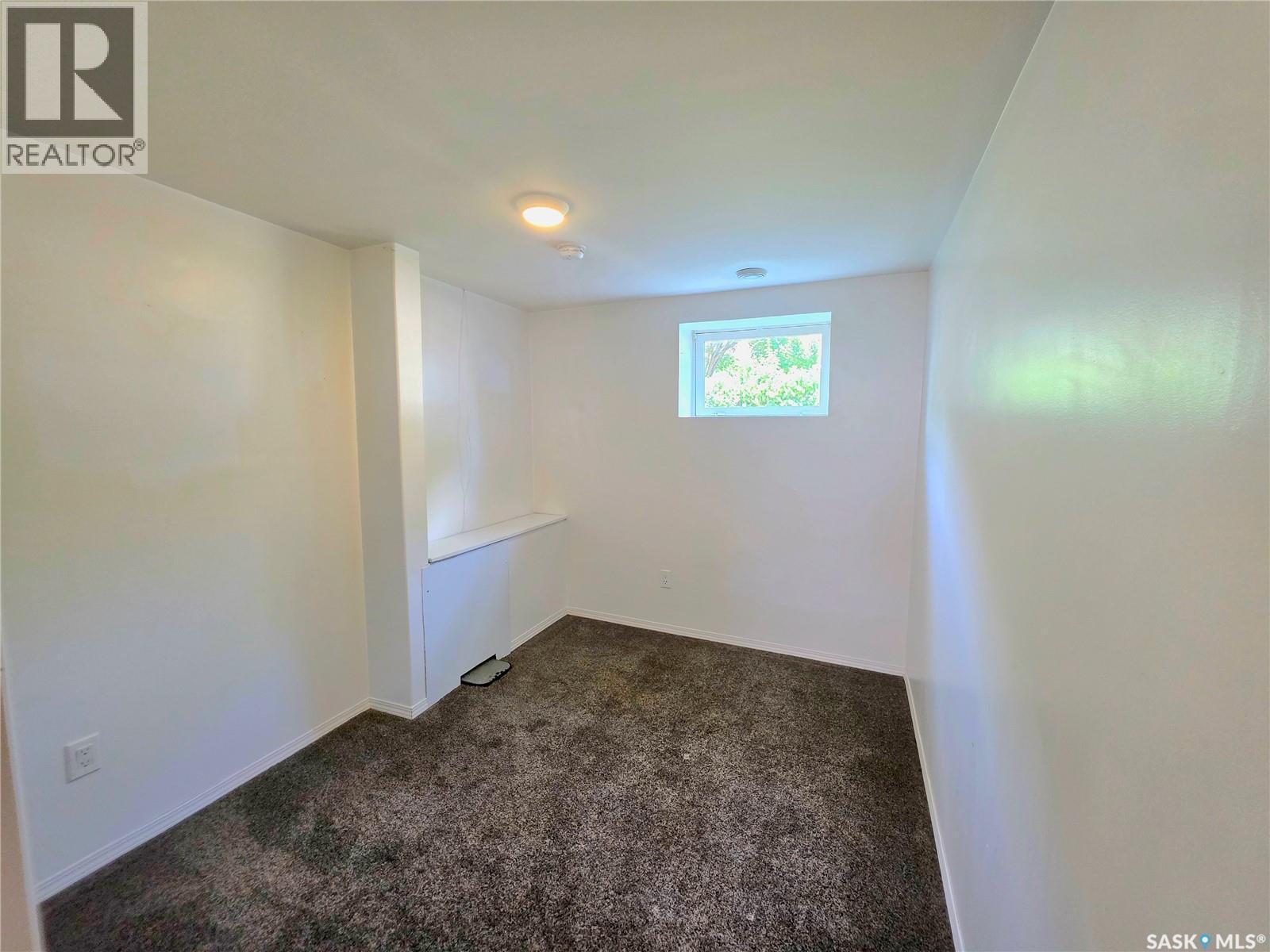 802 O Avenue S, Saskatoon, SK - Indoor Photo Showing Other Room