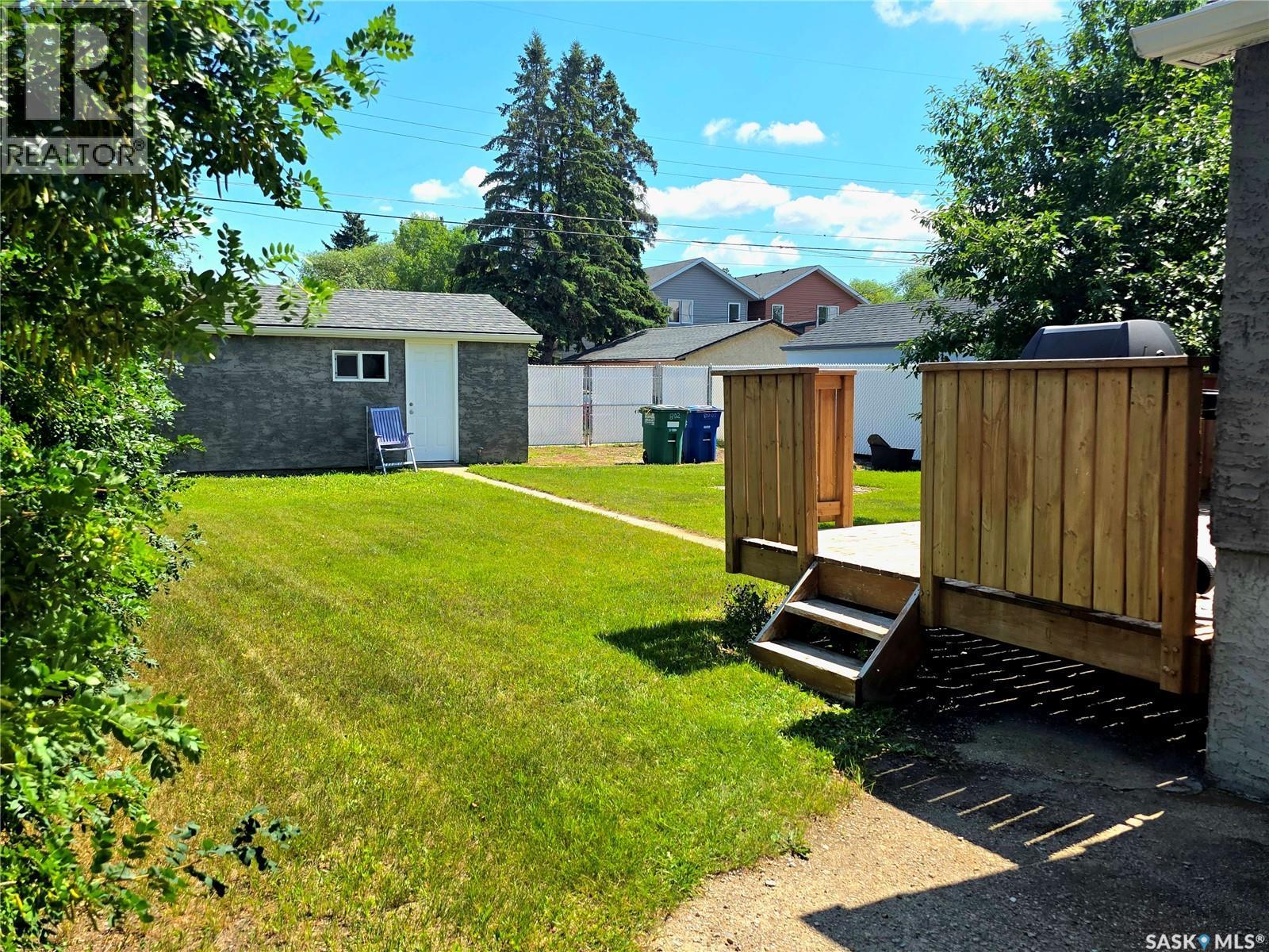 802 O Avenue S, Saskatoon, SK - Outdoor