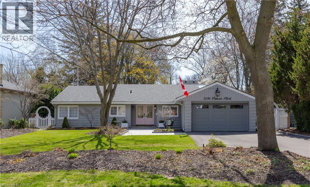 3136 Princess Boulevard, Burlington, ON - Outdoor With Facade