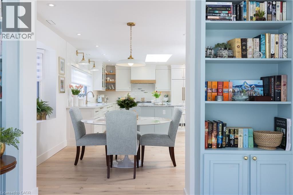 3136 Princess Boulevard, Burlington, ON - Indoor Photo Showing Dining Room