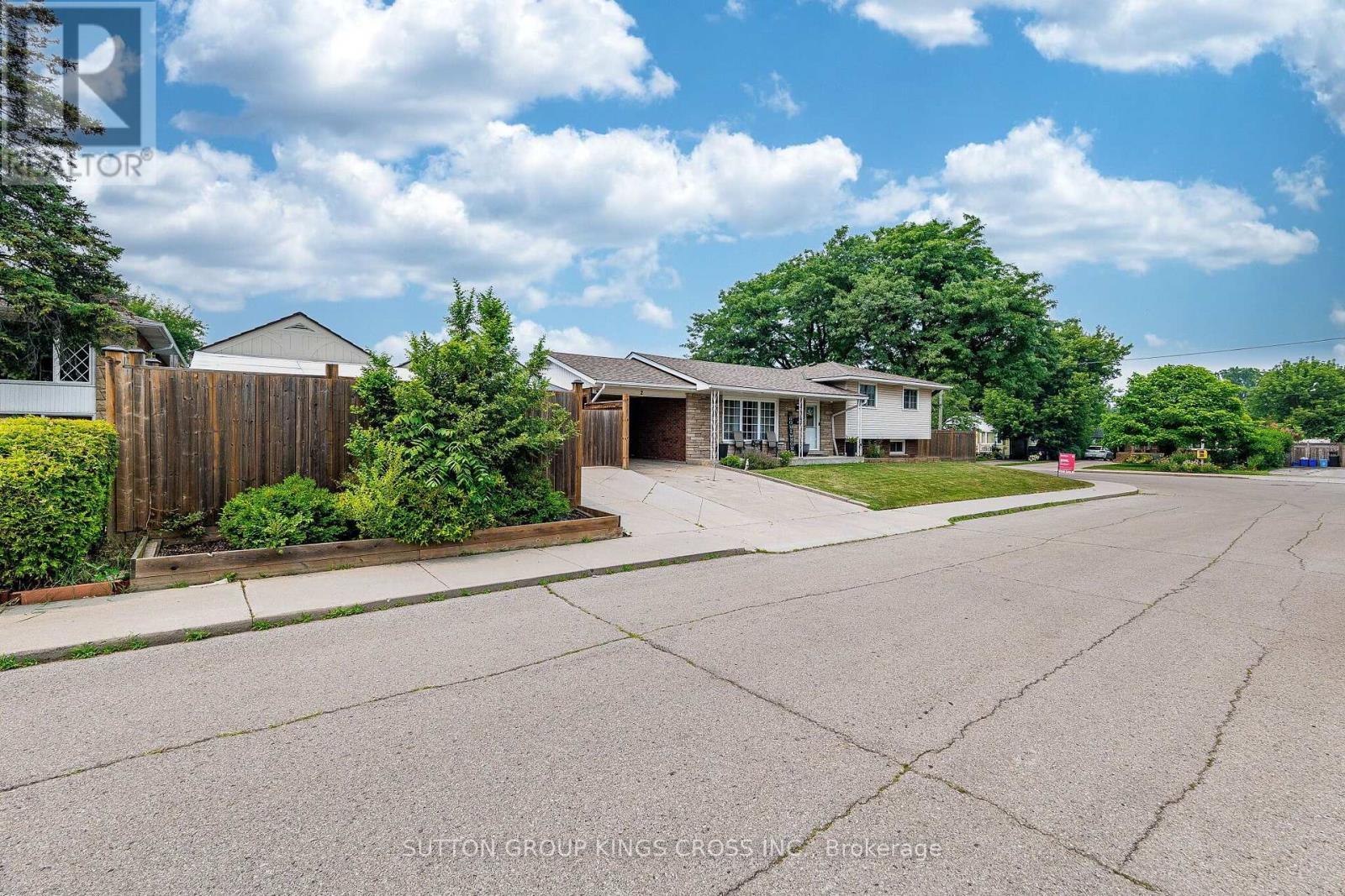 2 Maitland Avenue, Hamilton, ON - Outdoor
