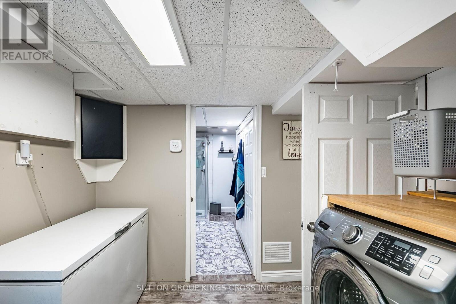 2 Maitland Avenue, Hamilton, ON - Indoor Photo Showing Laundry Room
