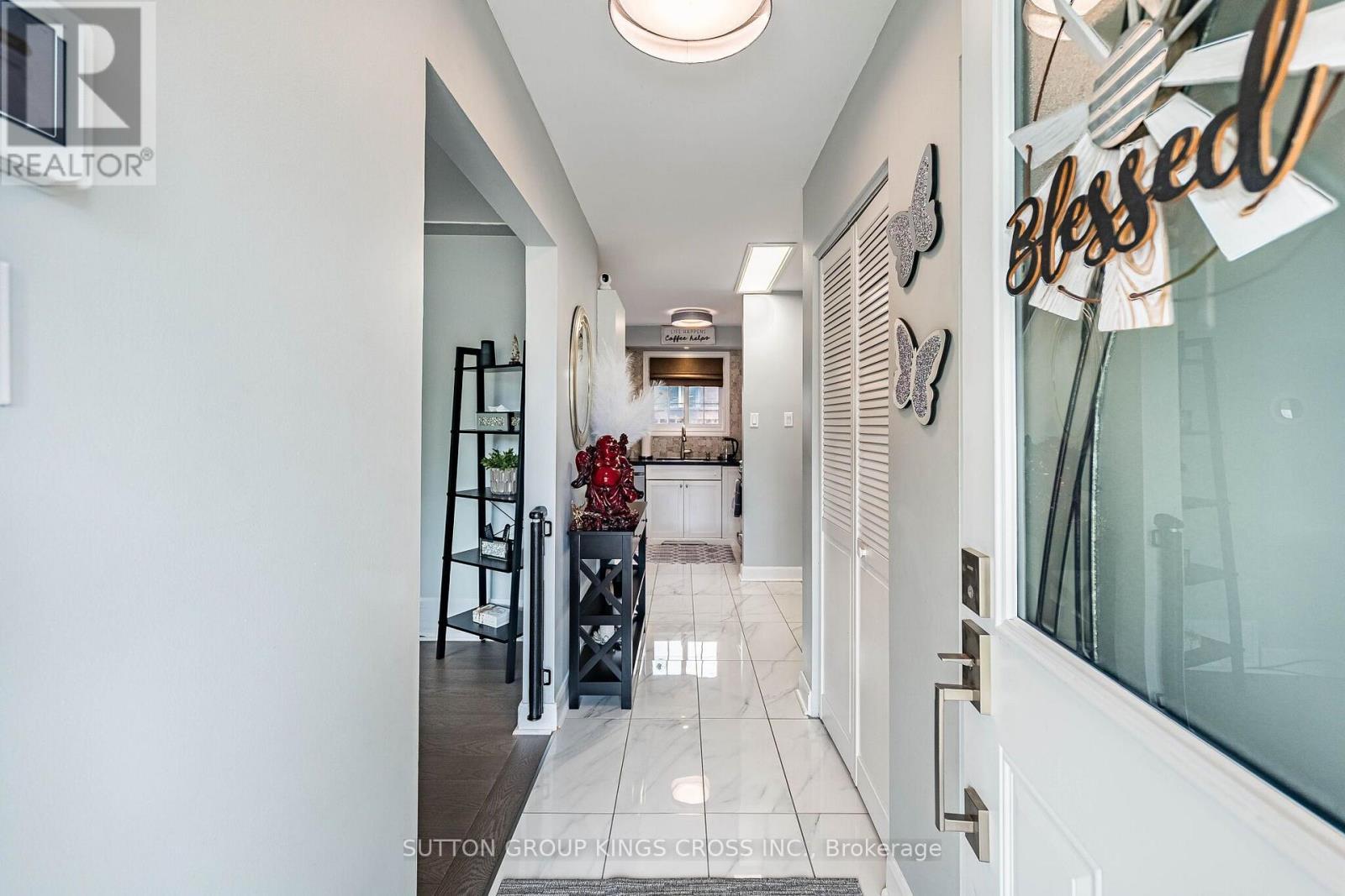 2 Maitland Avenue, Hamilton, ON - Indoor Photo Showing Other Room