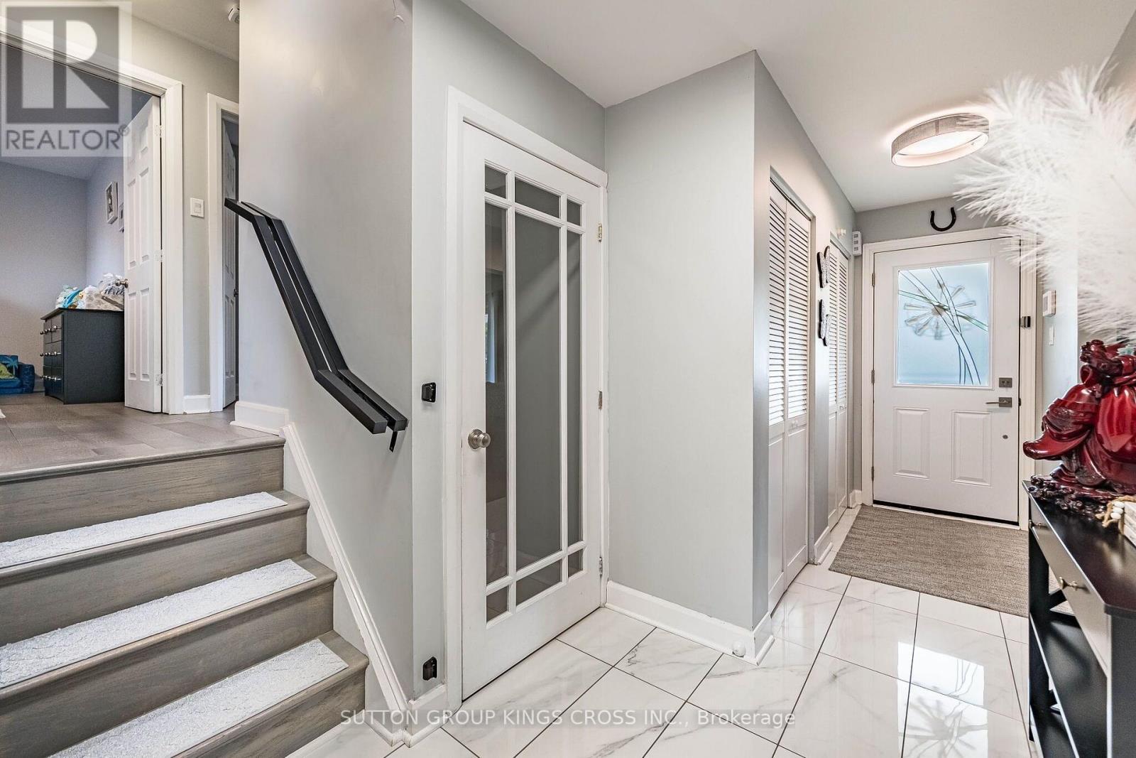 2 Maitland Avenue, Hamilton, ON - Indoor Photo Showing Other Room