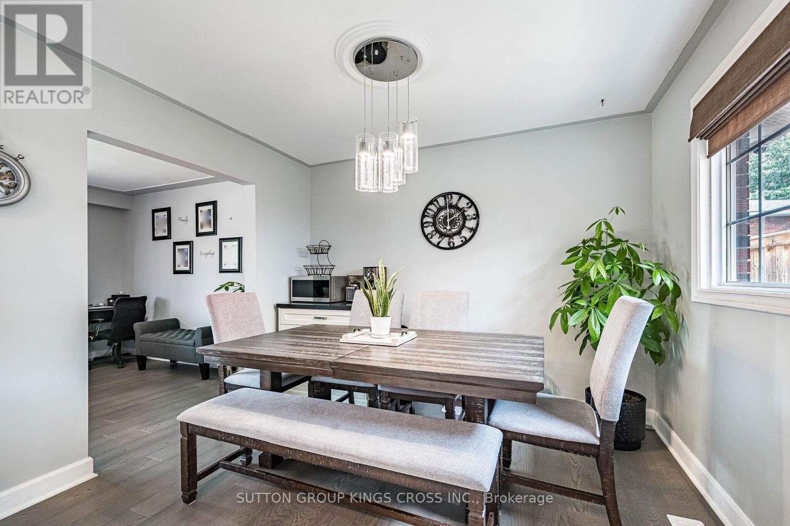 2 Maitland Avenue, Hamilton, ON - Indoor Photo Showing Dining Room