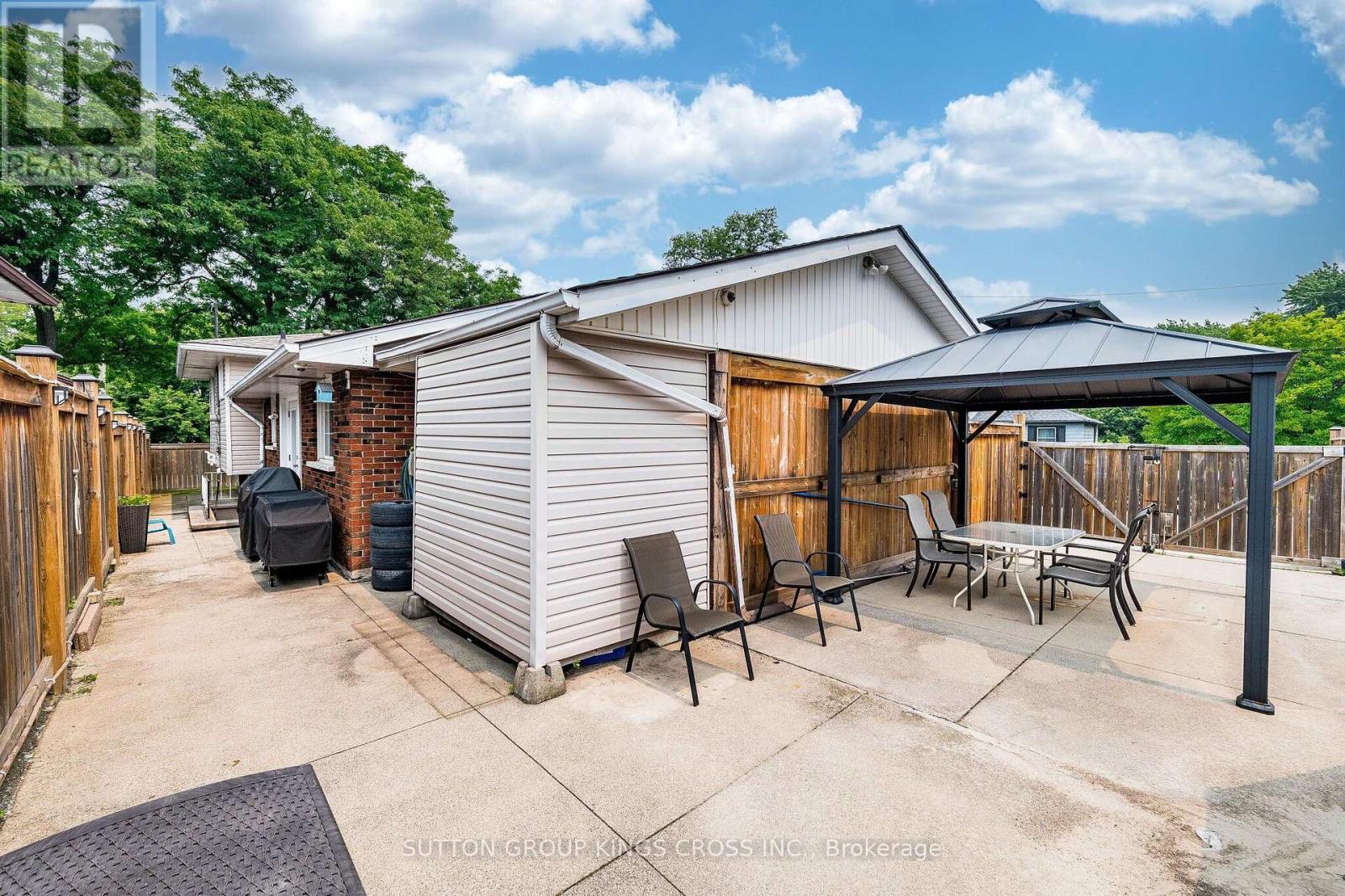 2 Maitland Avenue, Hamilton, ON - Outdoor With Exterior