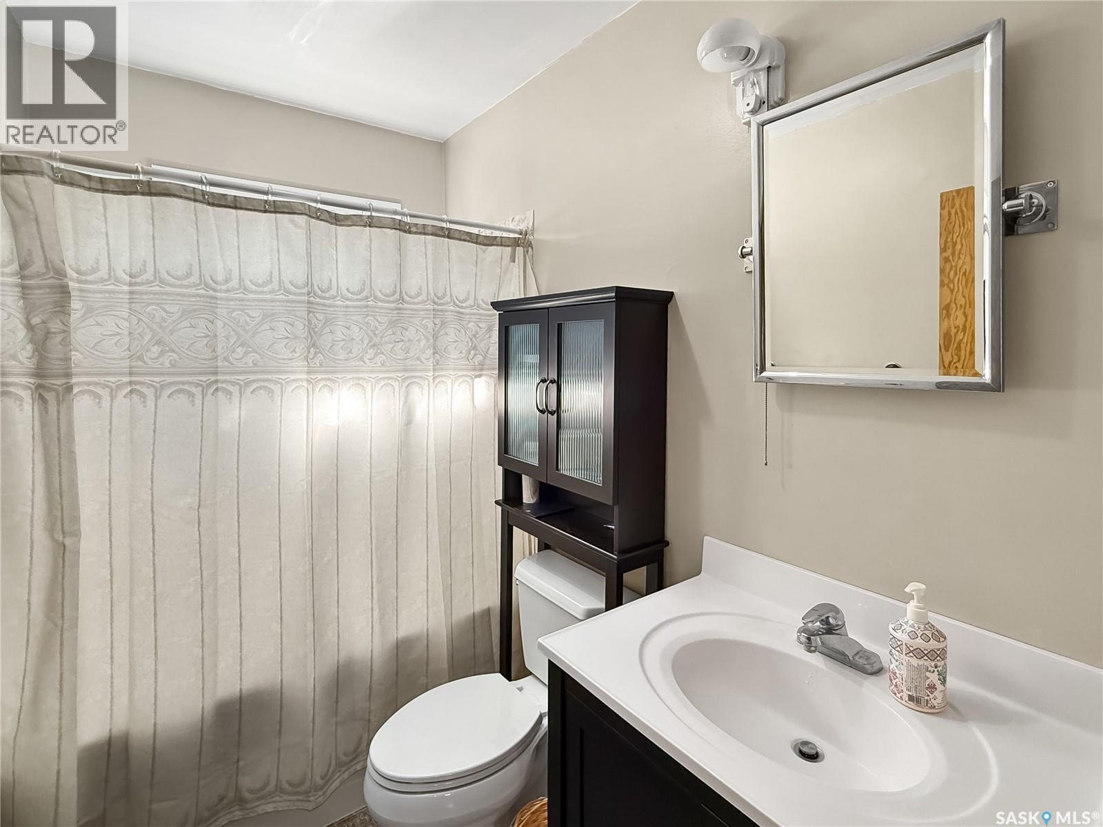429 Second Street, Odessa, SK - Indoor Photo Showing Bathroom