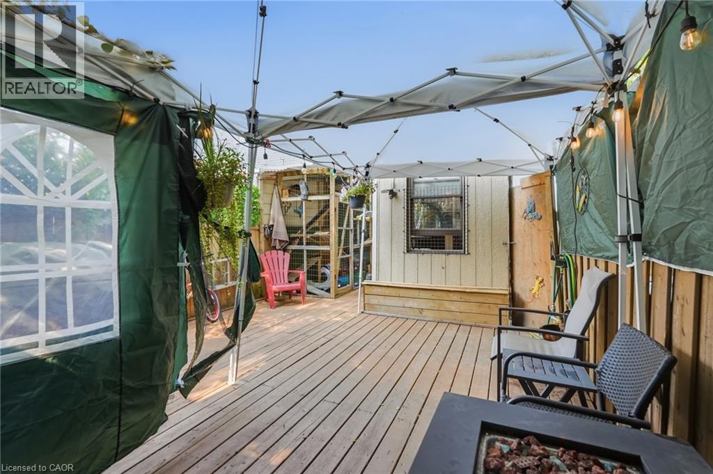 182 Cavell Avenue, Hamilton, ON - Outdoor