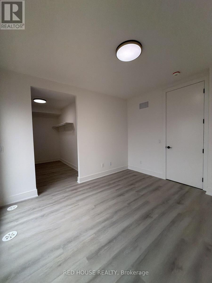 157 Everett Common, St. Catharines, ON - Indoor Photo Showing Garage