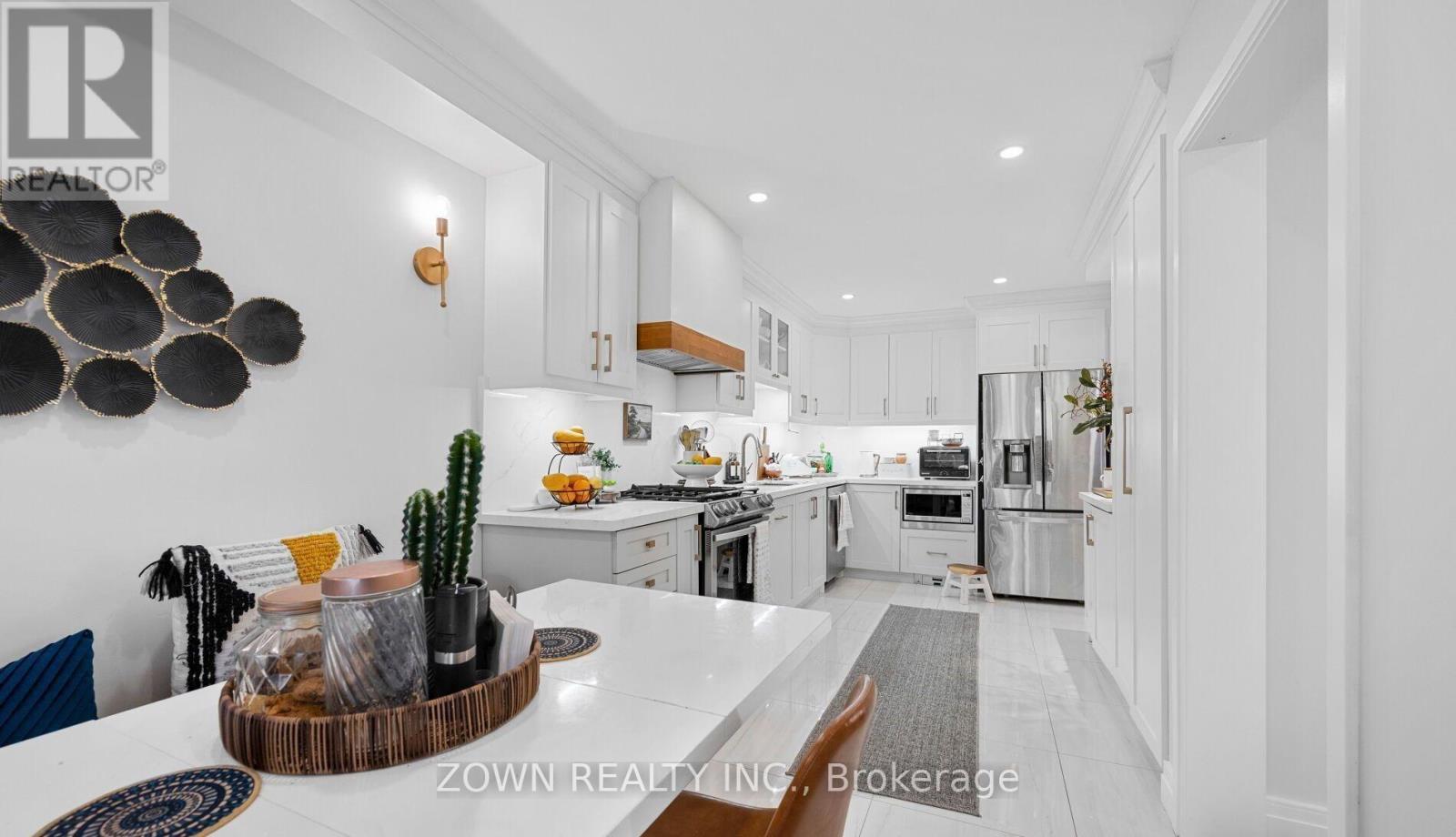 5253 Bushelgrove Circle, Mississauga, ON - Indoor