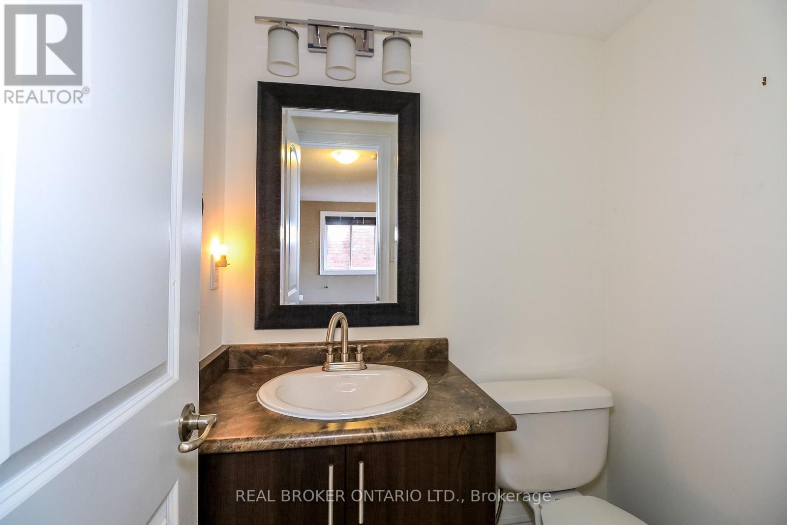 2202 Batters Loop, Innisfil, ON - Indoor Photo Showing Bathroom