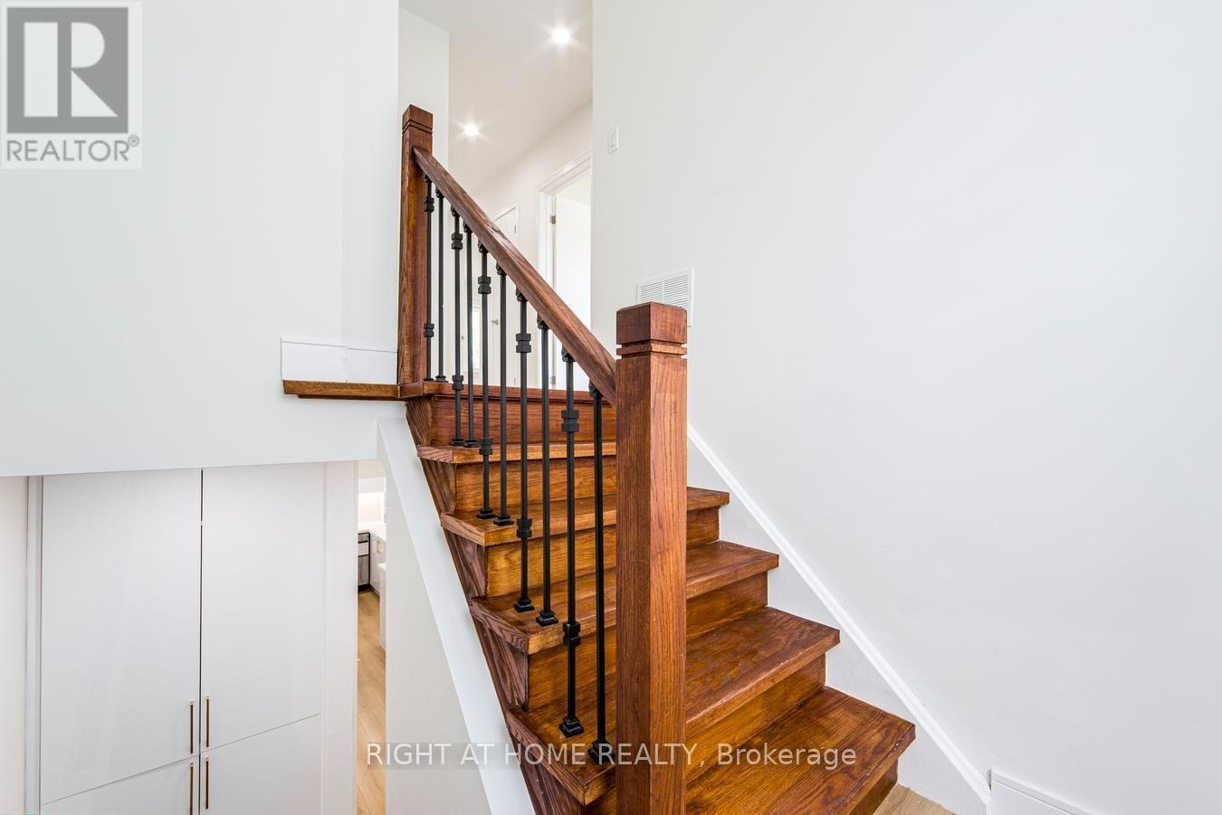 48 Daleside Crescent, Toronto, ON - Indoor Photo Showing Other Room