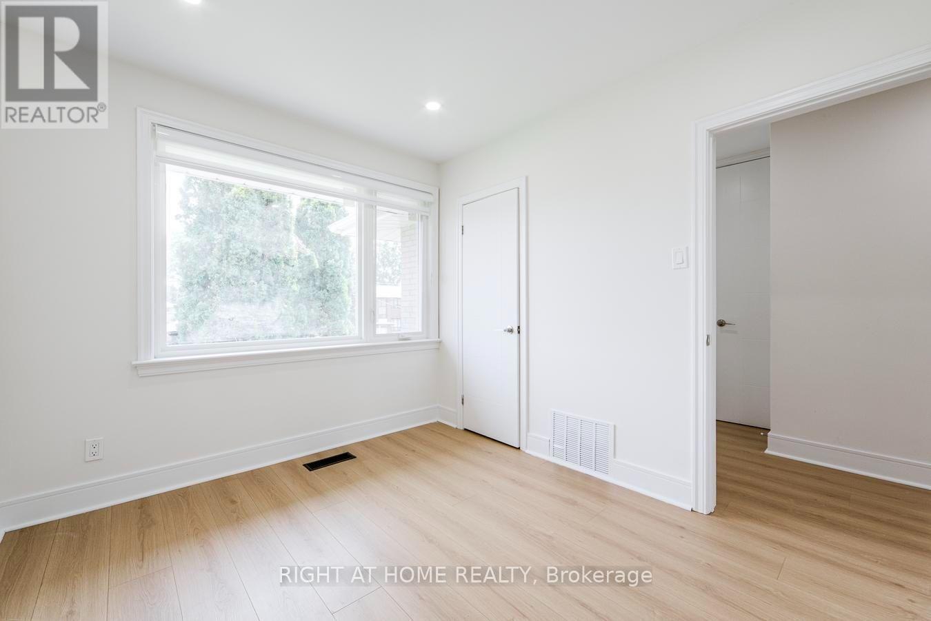 48 Daleside Crescent, Toronto, ON - Indoor Photo Showing Other Room