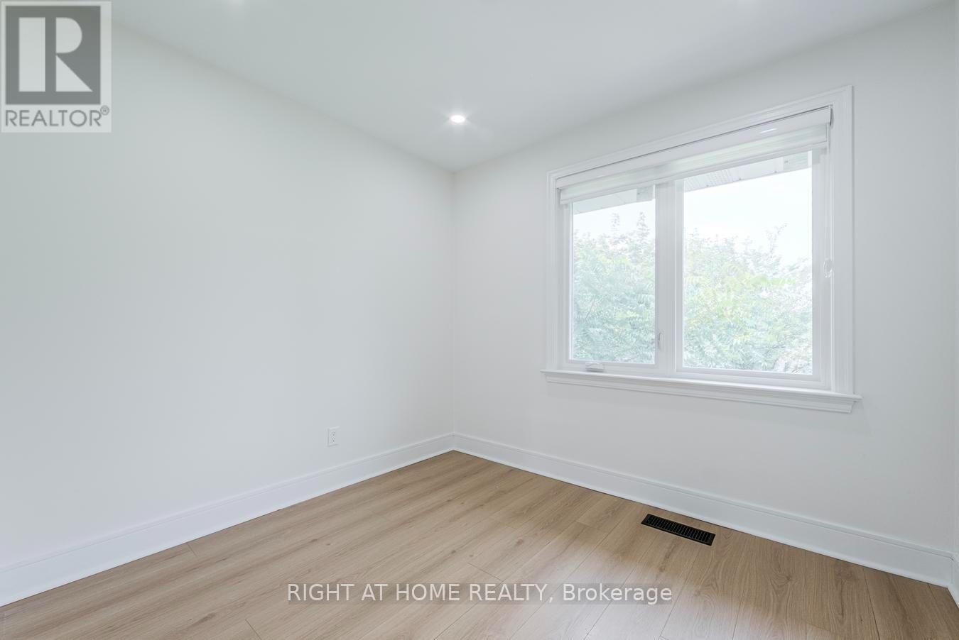 48 Daleside Crescent, Toronto, ON - Indoor Photo Showing Other Room