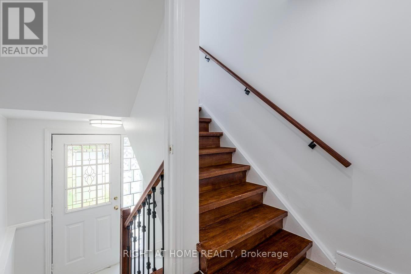 48 Daleside Crescent, Toronto, ON - Indoor Photo Showing Other Room