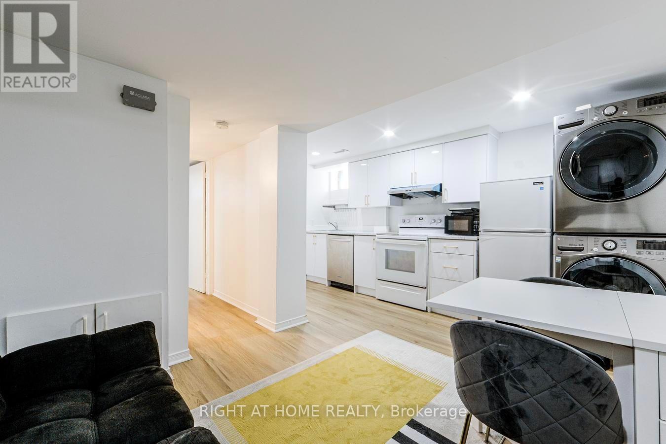 48 Daleside Crescent, Toronto, ON - Indoor Photo Showing Laundry Room