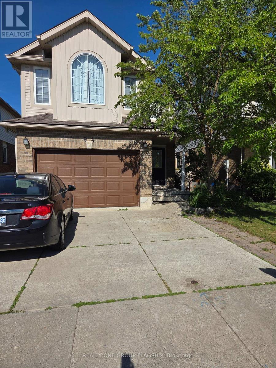 904 Copper Leaf Crescent, Kitchener, ON