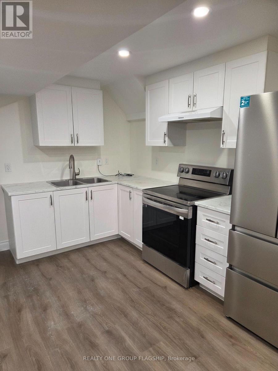 904 Copper Leaf Crescent, Kitchener, ON