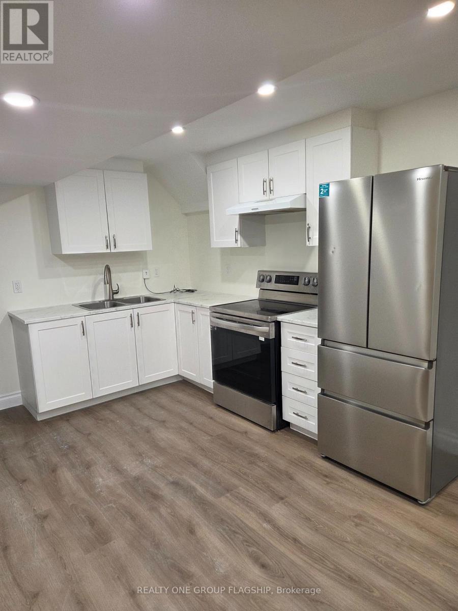 904 Copper Leaf Crescent, Kitchener, ON