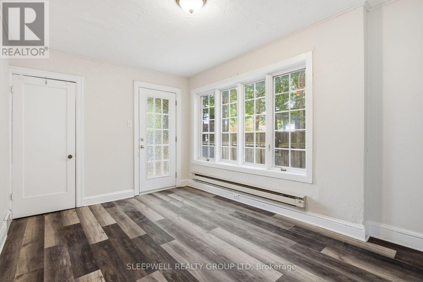 80 Fourth Avenue, Ottawa, ON - Indoor Photo Showing Other Room