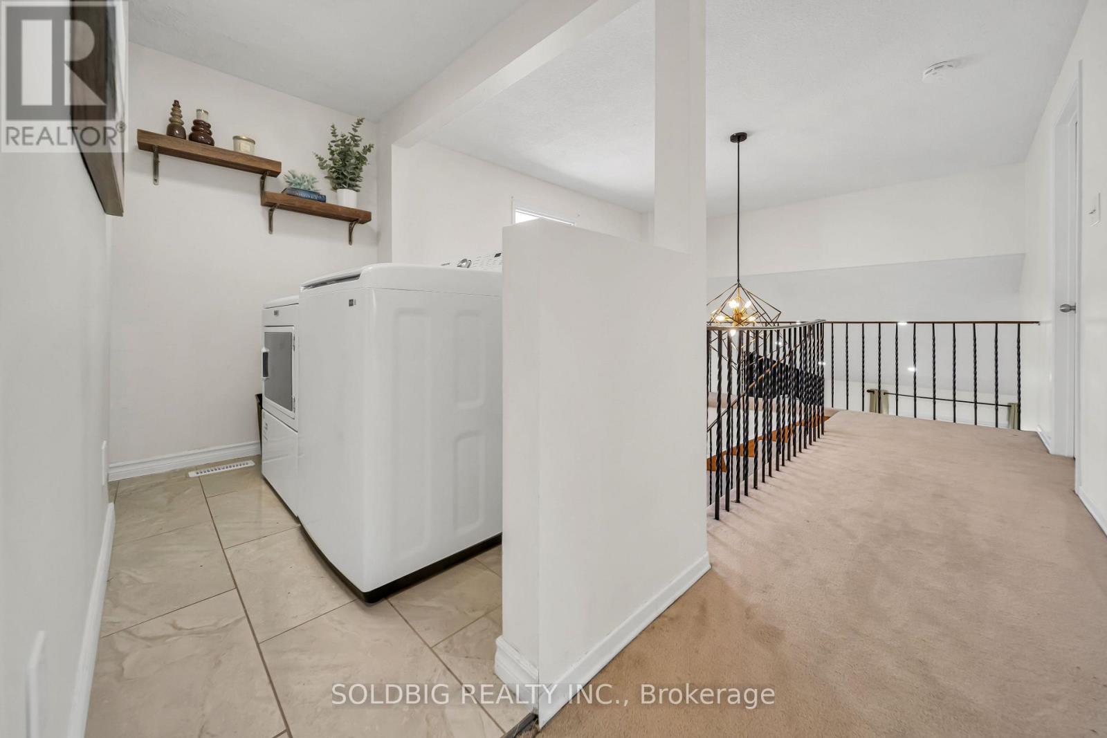 76 Banting Crescent, Brampton, ON - Indoor Photo Showing Other Room