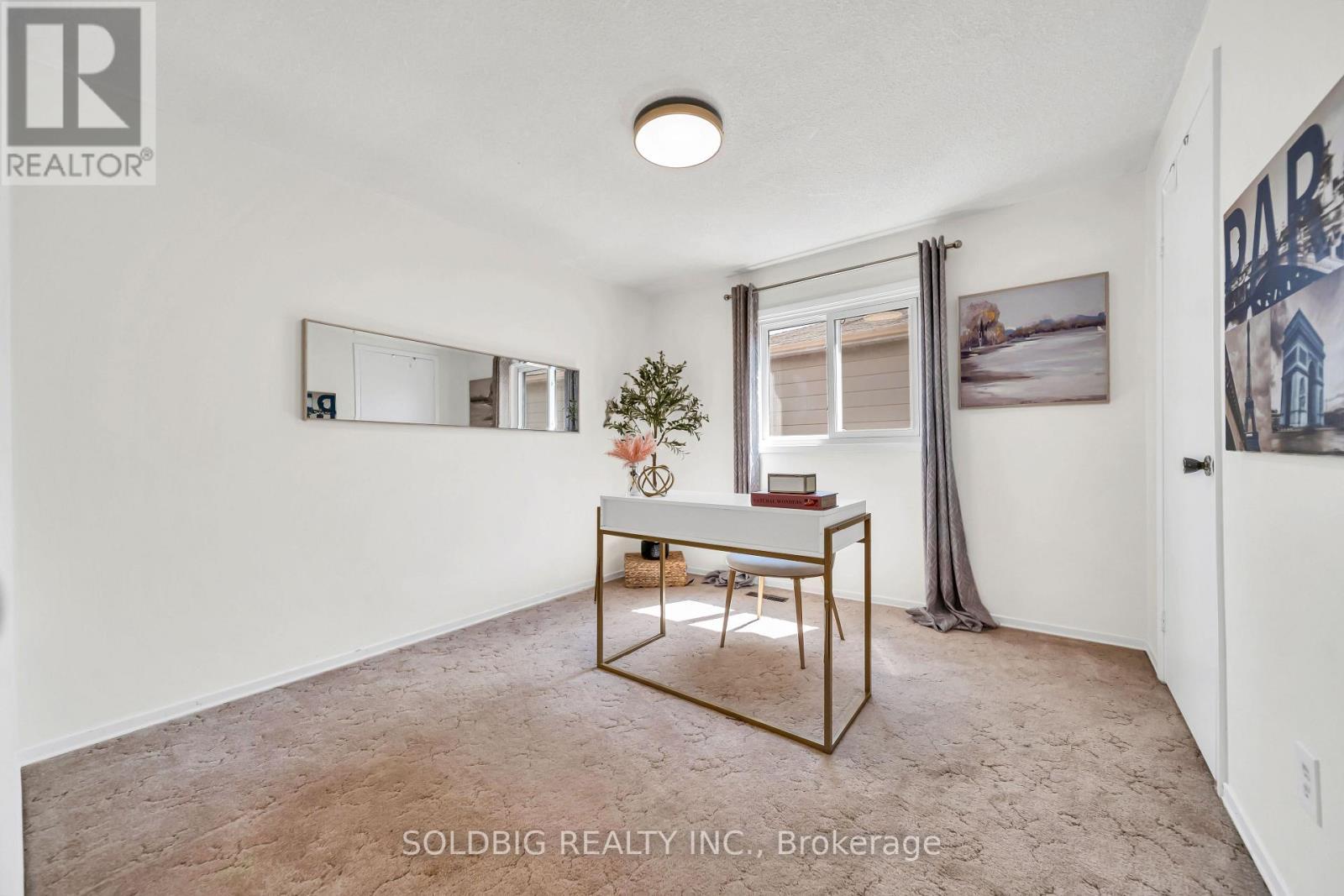 76 Banting Crescent, Brampton, ON - Indoor Photo Showing Other Room