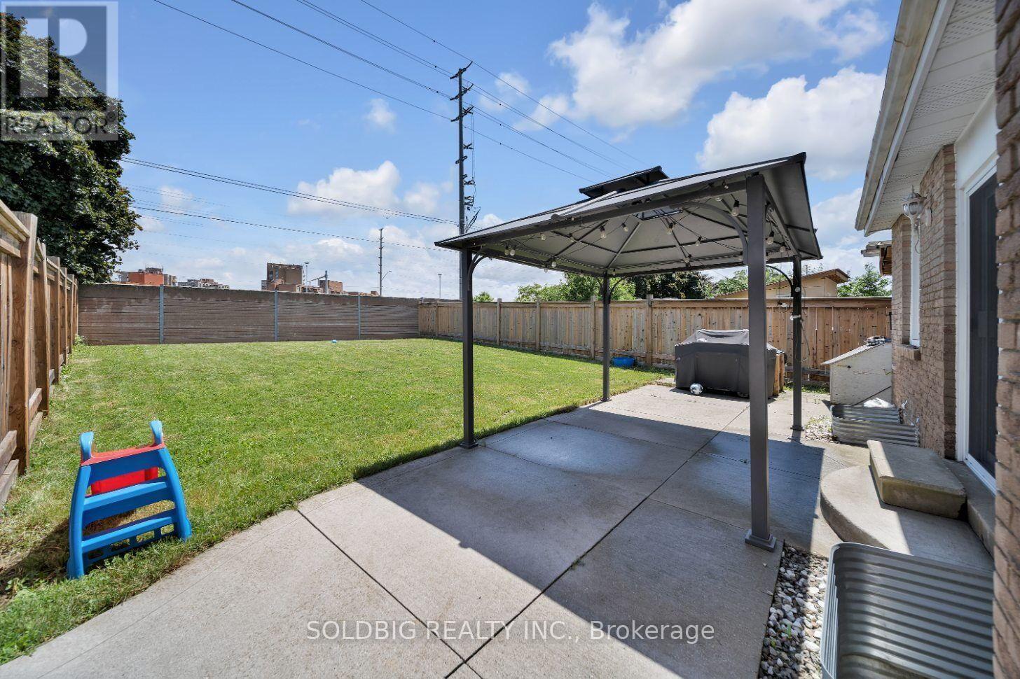 76 Banting Crescent, Brampton, ON - Outdoor