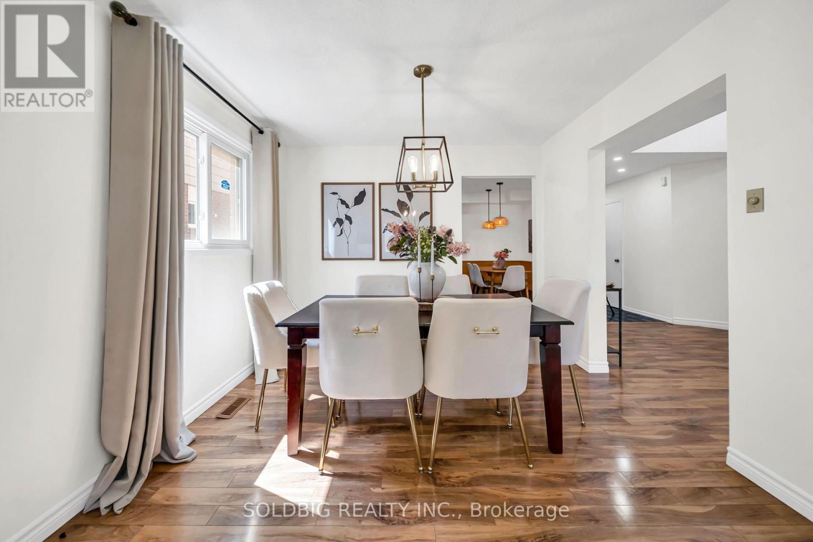 76 Banting Crescent, Brampton, ON - Indoor Photo Showing Dining Room