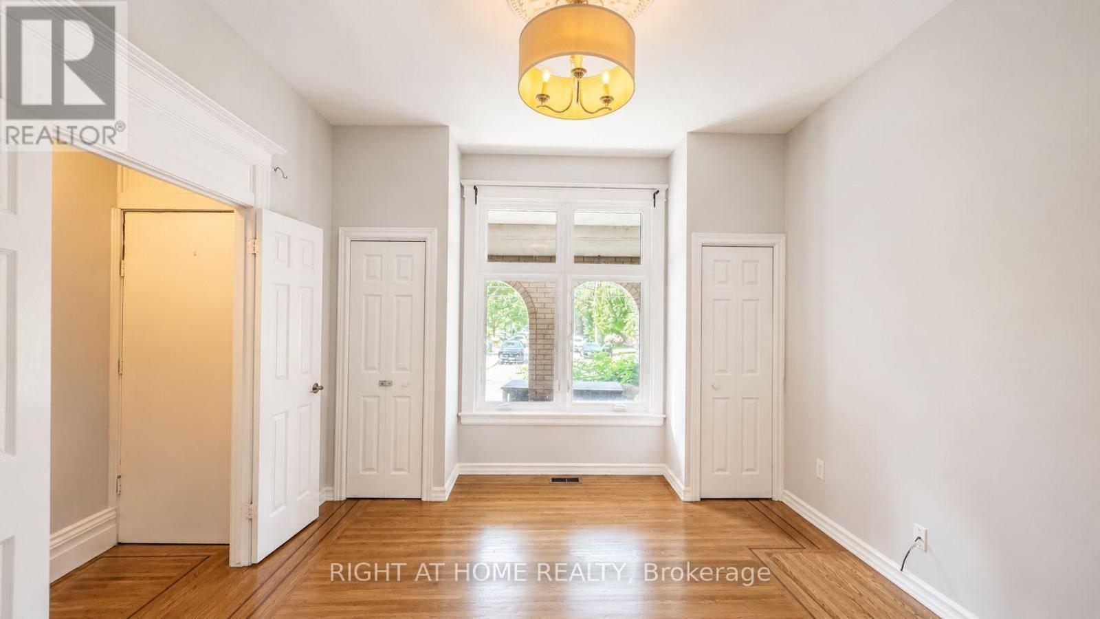 317 Queen Street S, Hamilton, ON - Indoor Photo Showing Other Room