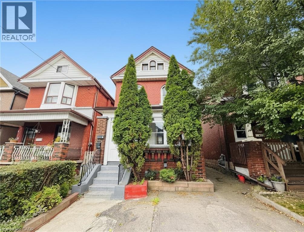 24 Somerset Avenue, Hamilton, ON - Outdoor With Deck Patio Veranda