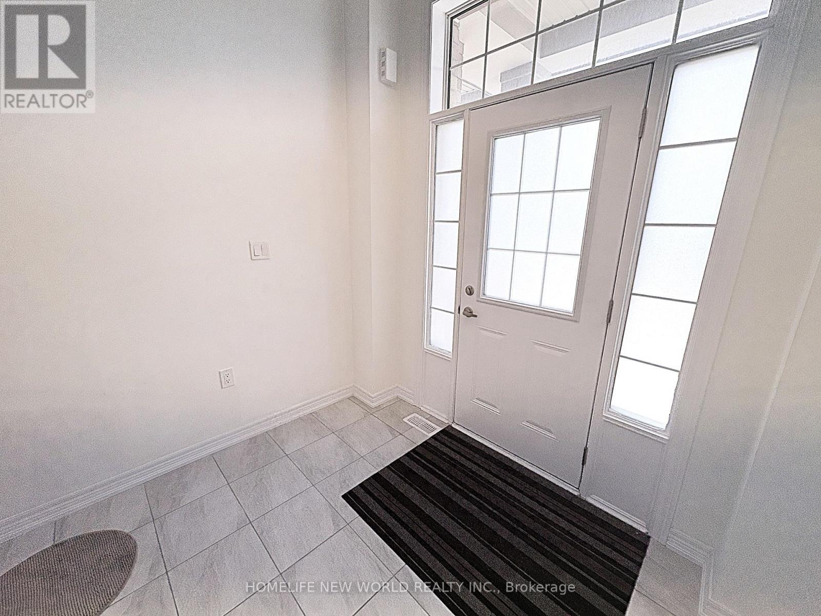 966 Cormorant Path, Pickering, ON - Indoor Photo Showing Other Room