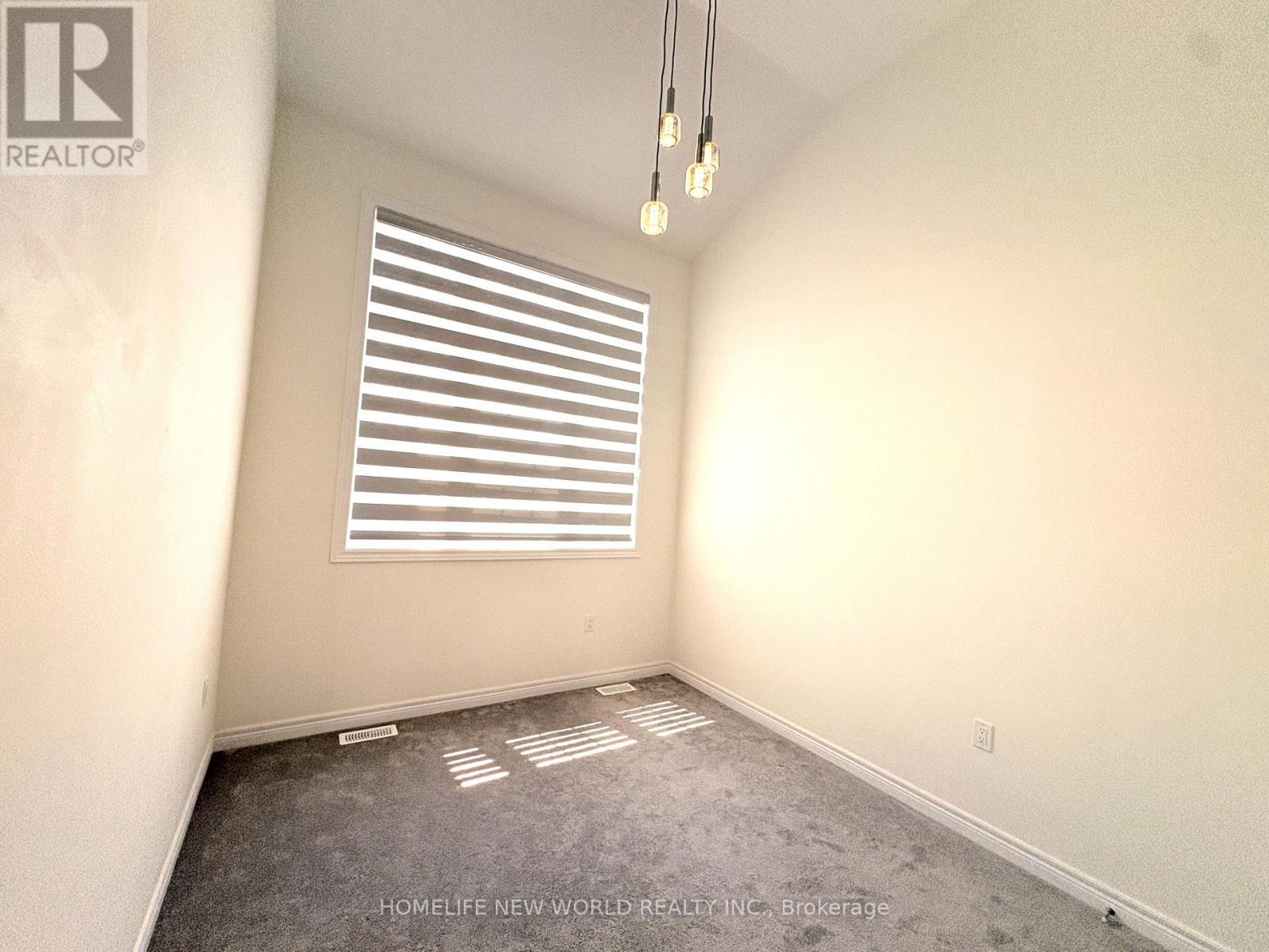 966 Cormorant Path, Pickering, ON - Indoor Photo Showing Other Room
