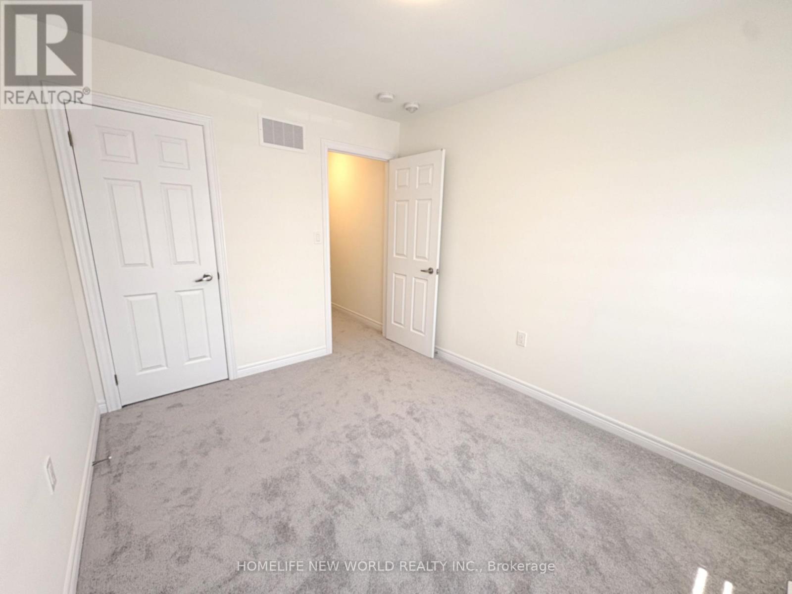 966 Cormorant Path, Pickering, ON - Indoor Photo Showing Other Room
