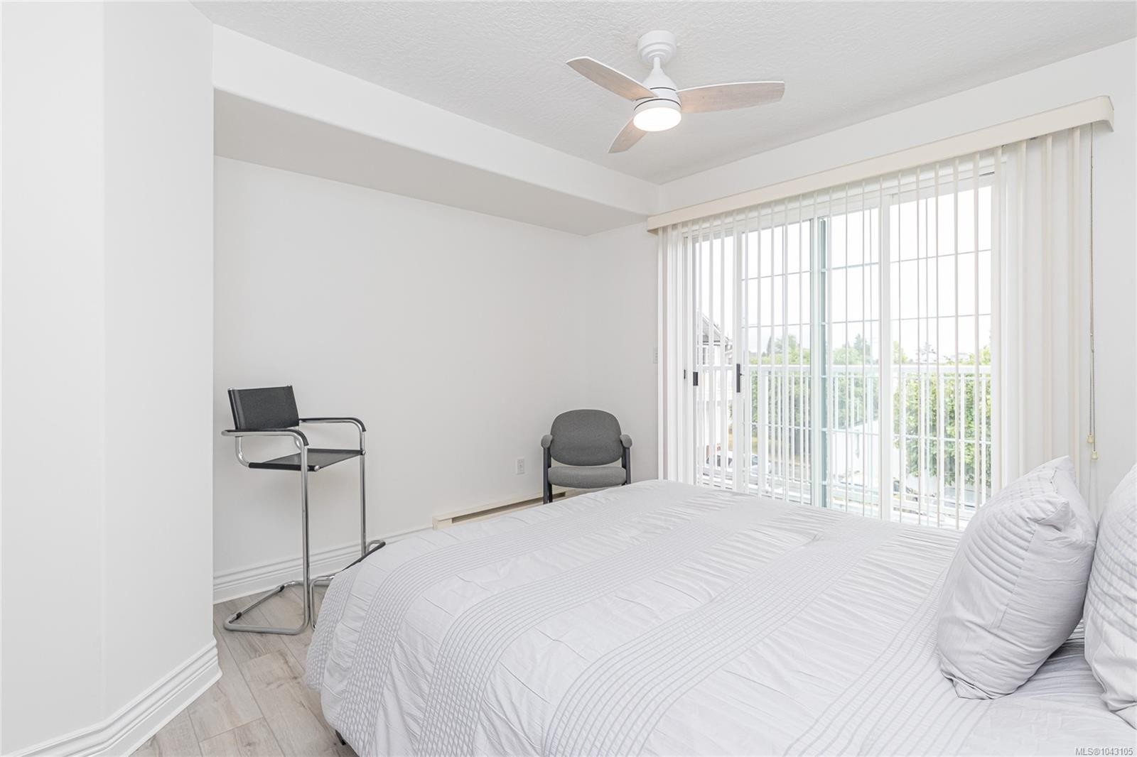 #202-9844 Croft St, Chemainus, BC - Indoor Photo Showing Bedroom