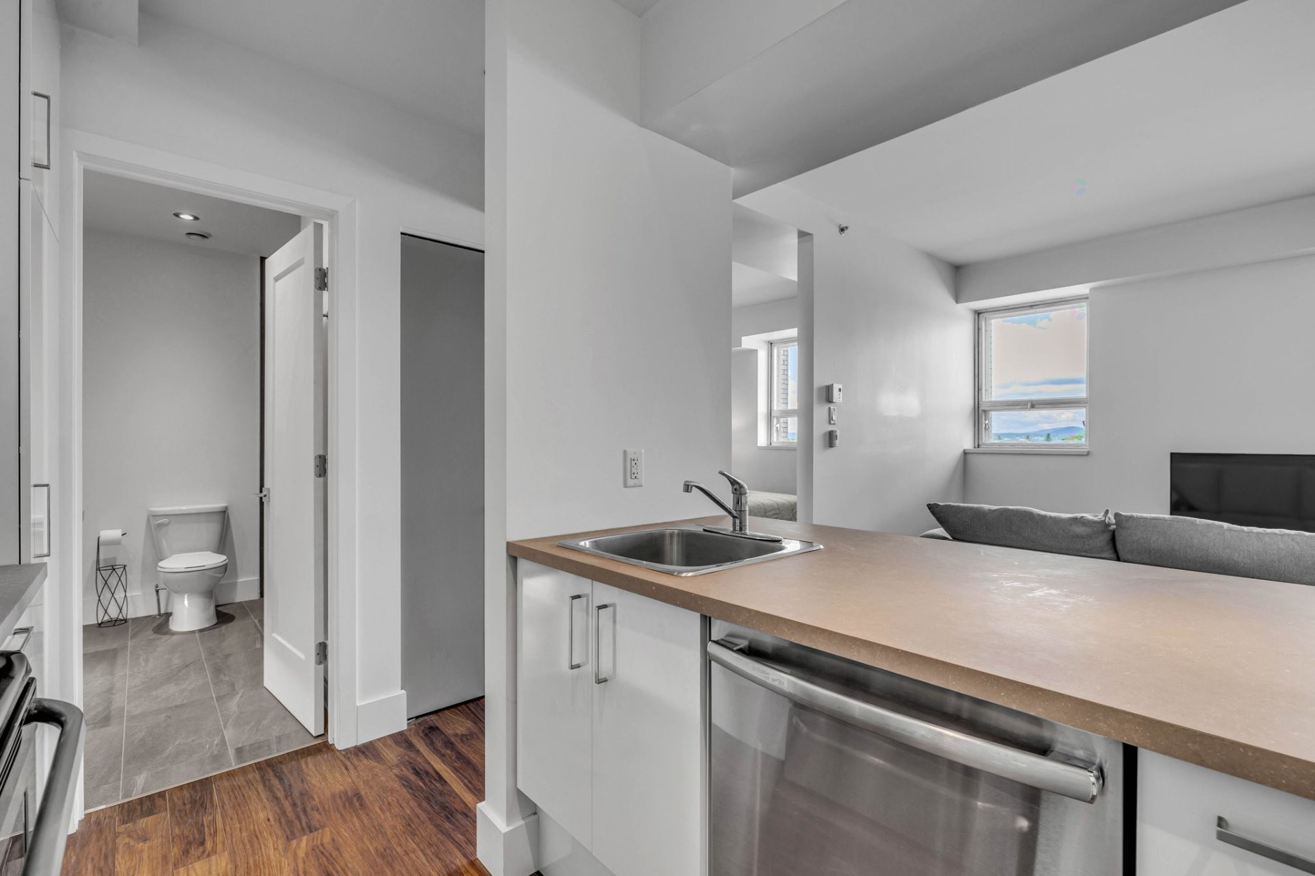 Kitchen - 422-850 Av. De Vimy, Québec (La Cité-Limoilou), QC - Indoor Photo Showing Kitchen