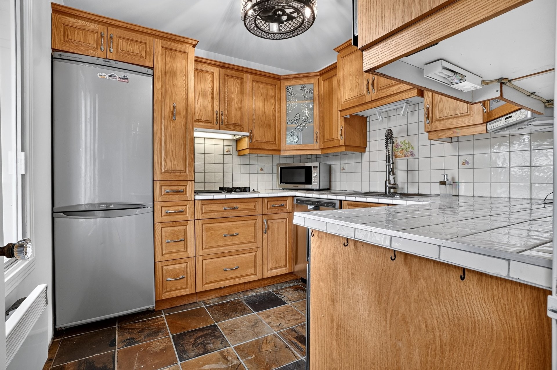 Kitchen - 7565 Rue Louis-Hémon, Montréal (Villeray/Saint-Michel/Parc-Extension), QC - Indoor Photo Showing Kitchen