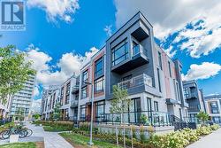 1007 - 14 DAVID EYER ROAD Richmond Hill, ON L4S 0N4