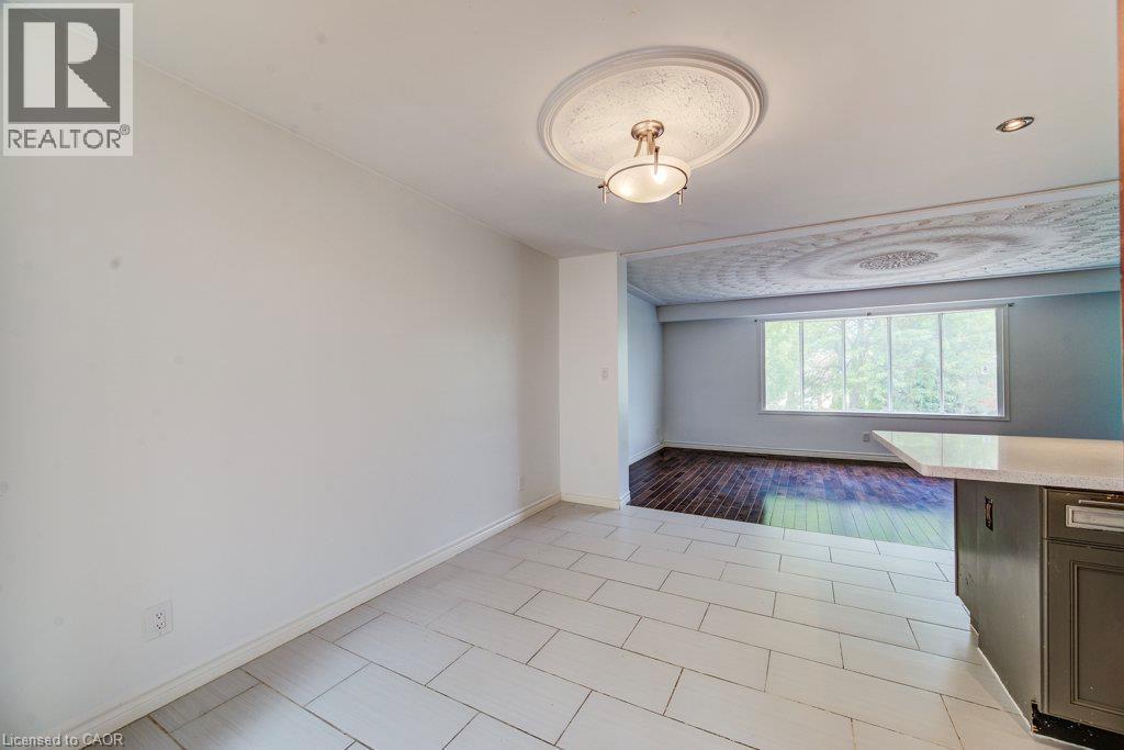 109 White Oak Place, Waterloo, ON - Indoor Photo Showing Other Room