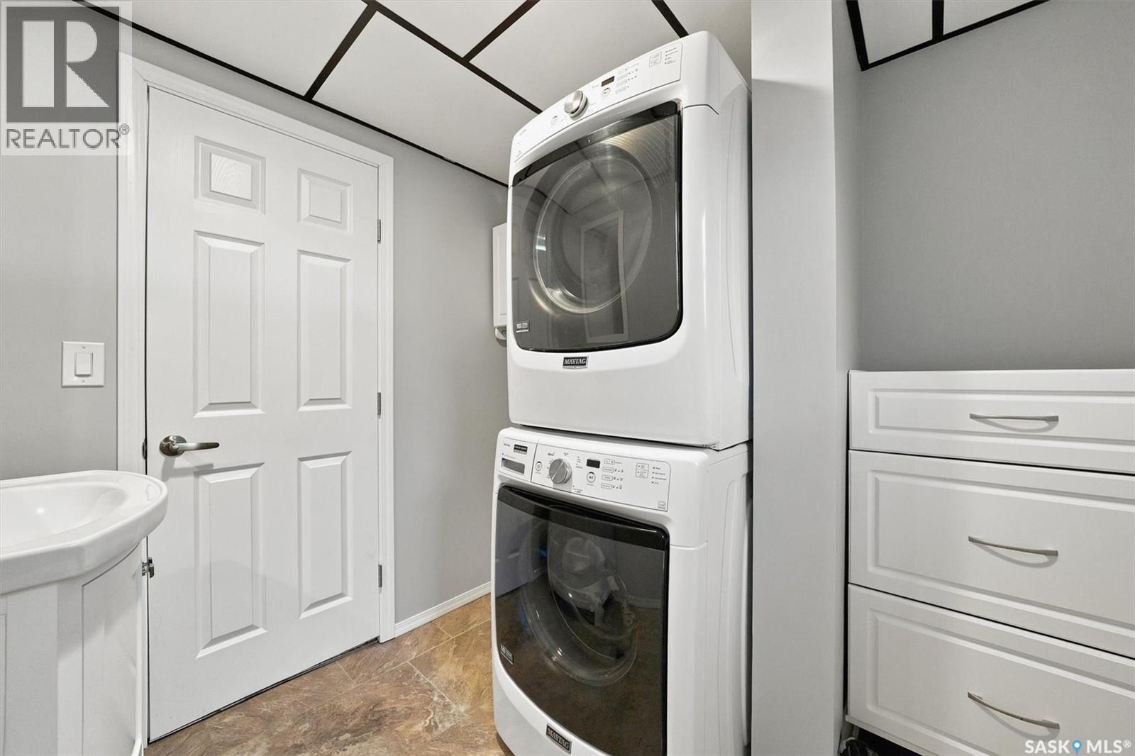 144 Sylvite Crescent, Allan, SK - Indoor Photo Showing Laundry Room