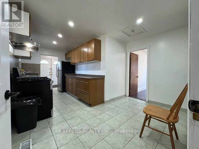 220 John Tabor Trail, Toronto, ON - Indoor