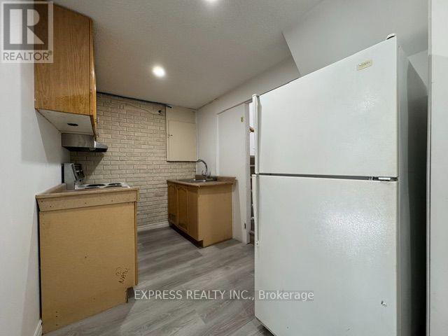 220 John Tabor Trail, Toronto, ON - Indoor