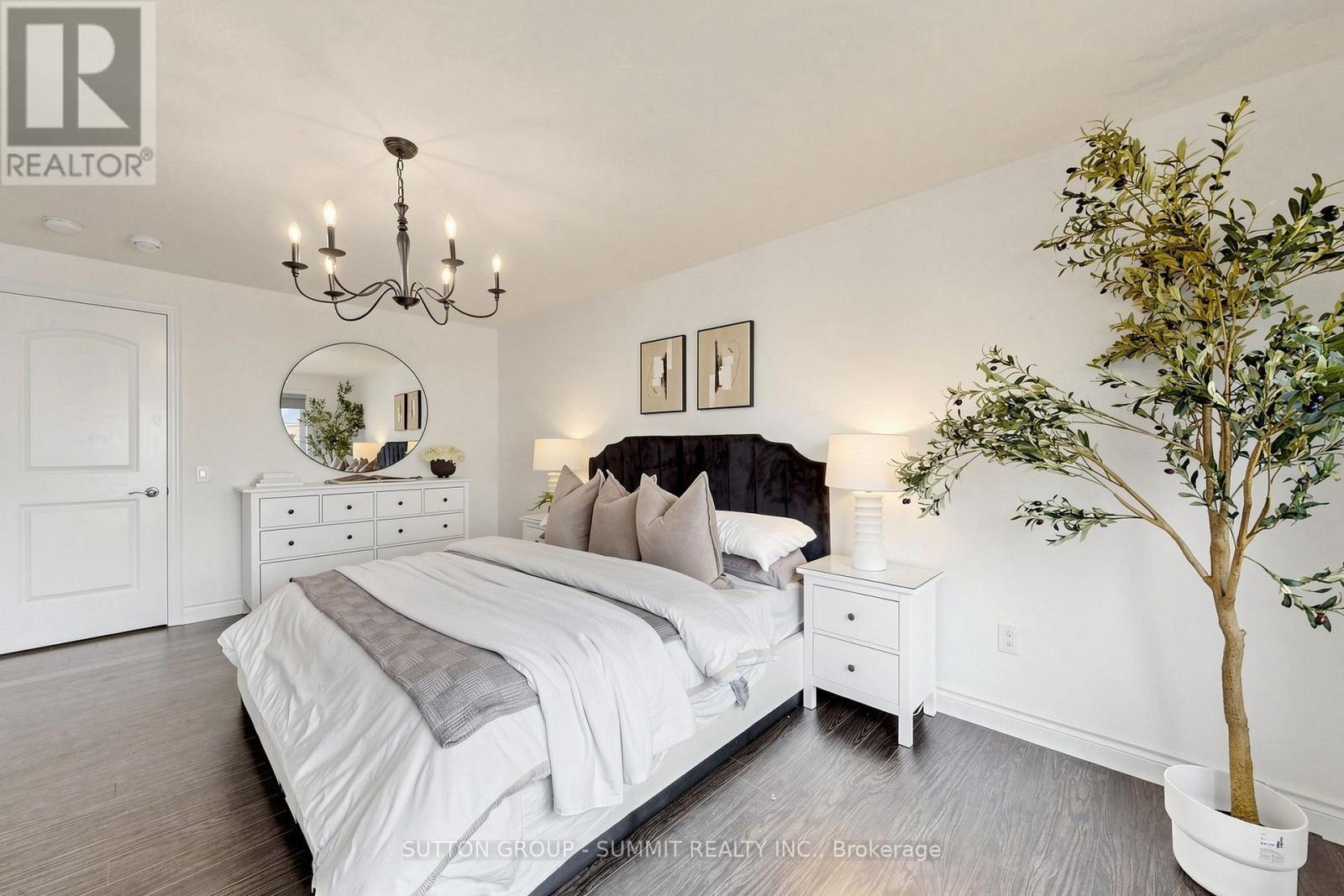 33 Kettle Valley Trail, King, ON - Indoor Photo Showing Bedroom