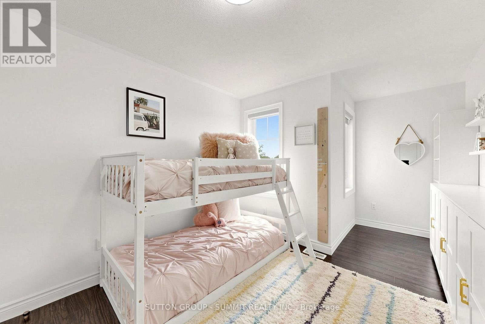 33 Kettle Valley Trail, King, ON - Indoor Photo Showing Bedroom