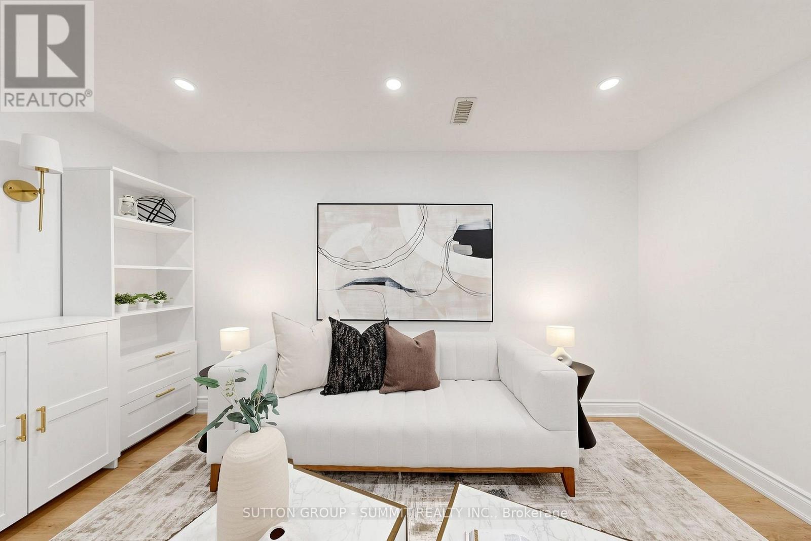 33 Kettle Valley Trail, King, ON - Indoor Photo Showing Bedroom