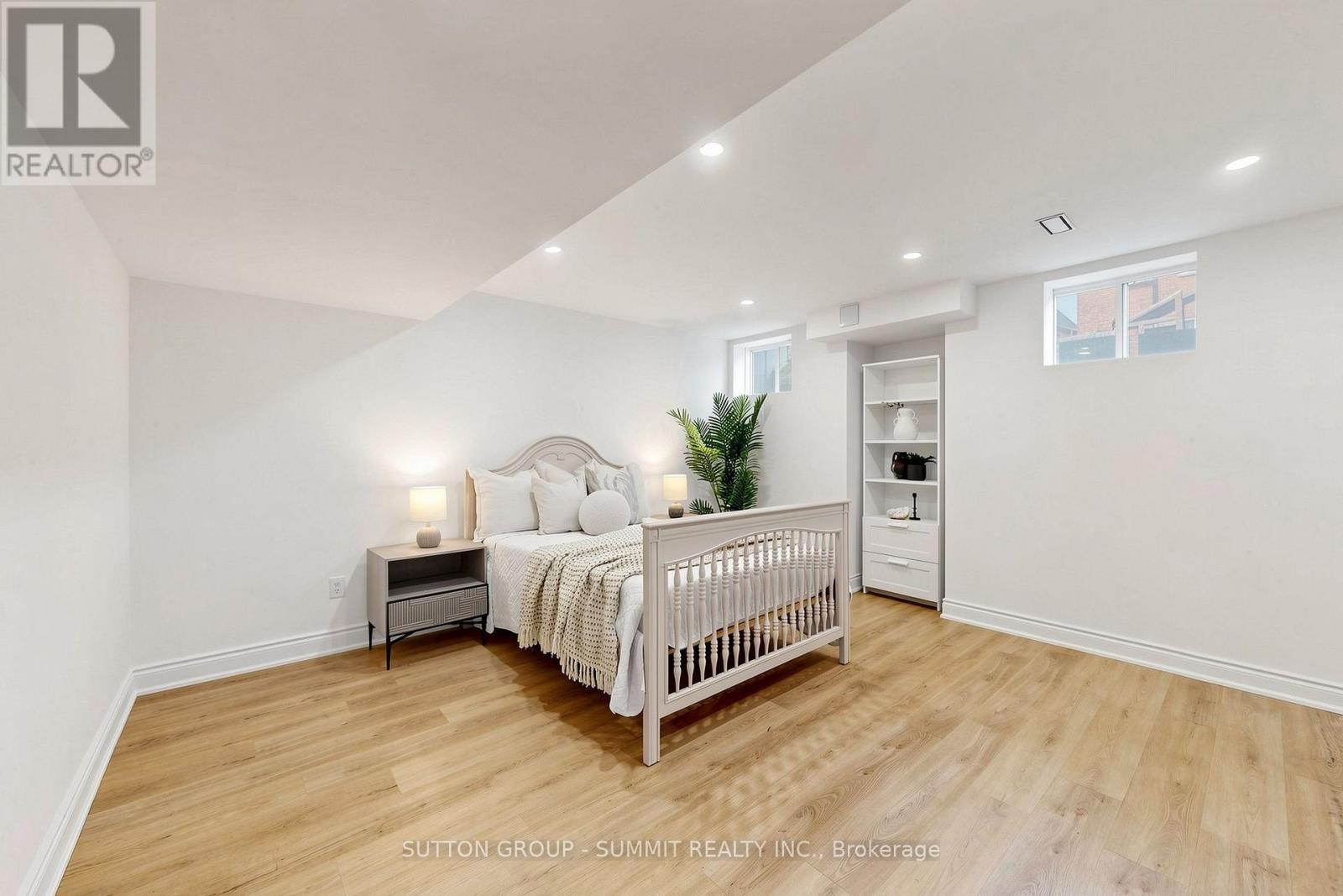 33 Kettle Valley Trail, King, ON - Indoor Photo Showing Bedroom